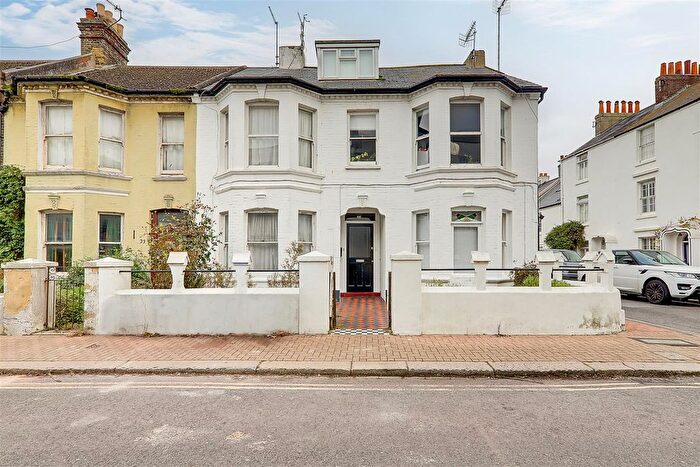 1 Bedroom Flat For Sale In Warwick Road, Worthing, BN11