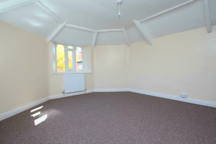 2 Bedroom Detached House To Rent In Westbury Road- Westbury-on-Trym, BS9