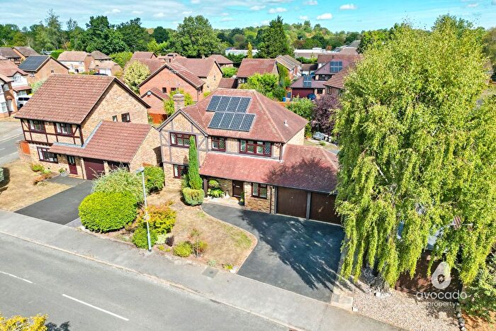 4 Bedroom Detached House For Sale In Epping Way, The Warren, Bracknell, RG12