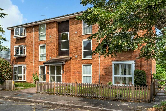 1 Bedroom Flat To Rent In Barham Road, , South Croydon, CR2