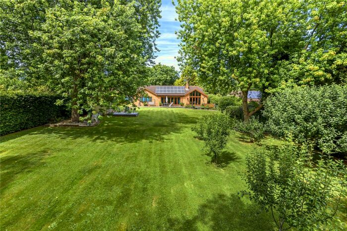 4 Bedroom Bungalow For Sale In Sheldon, Honiton, Devon, EX14