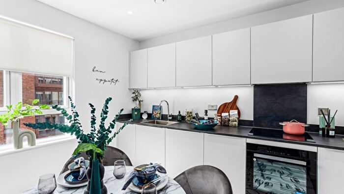 2 Bedroom Flat For Sale In Mary Neuner Road, London, N8