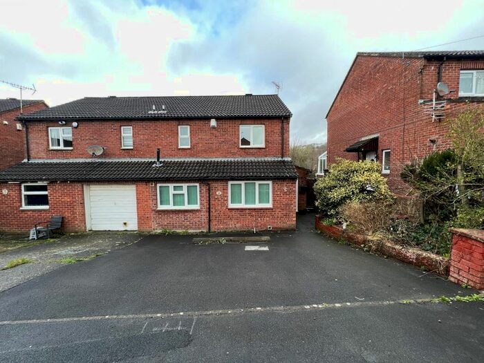 3 Bedroom Semi-Detached House To Rent In Weirside Way, Barnstaple, EX32