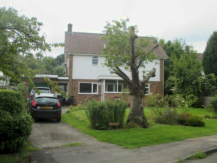 4 Bedroom Detached House To Rent In White Post Lane, Cobham, Gravesend DA13
