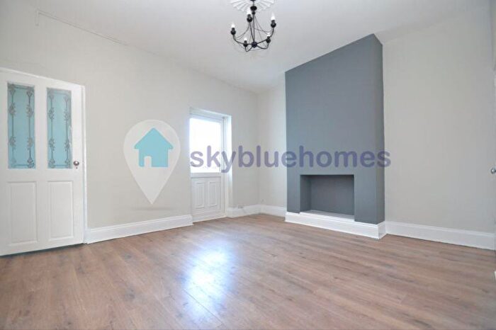 3 Bedroom Terraced House To Rent In Knighton Lane, Leicester, LE2