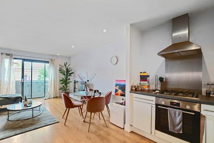 2 Bedroom Flat To Rent In Percy Laurie House, Upper Richmond Road, London, SW15