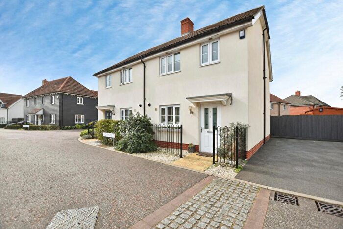 3 Bedroom Semi-Detached House For Sale In Algar Close, Dunmow, Essex, CM6