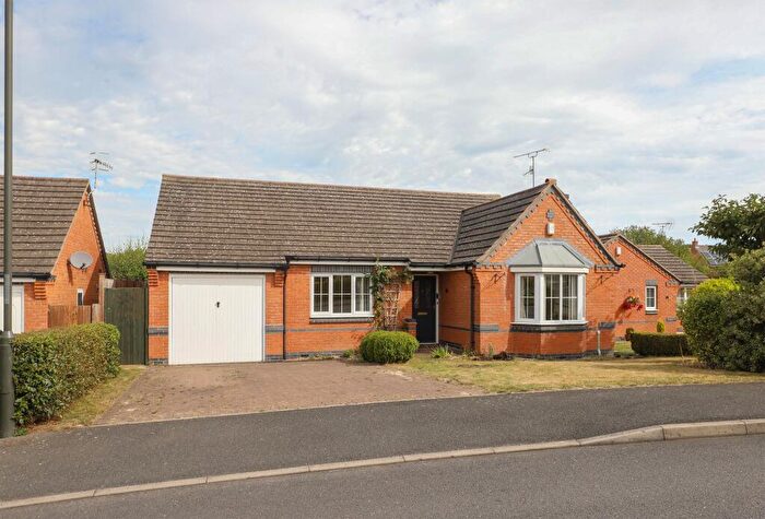 3 Bedroom Detached Bungalow For Sale In Rempstone Drive, Chesterfield, S41