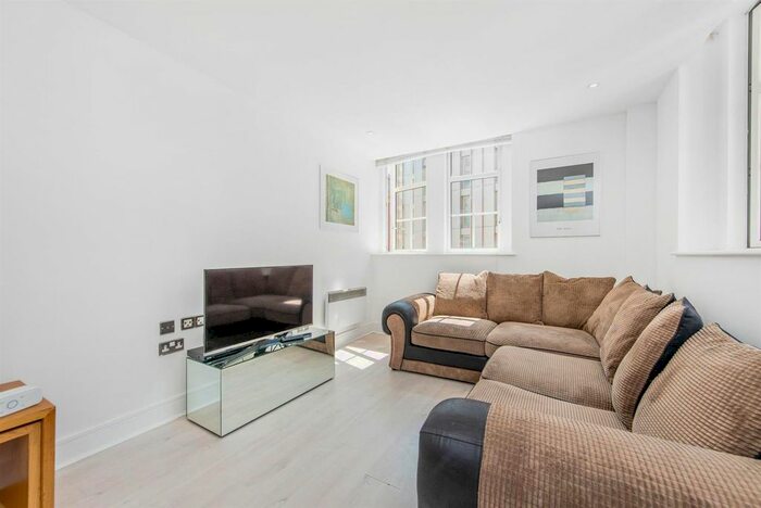 2 Bedroom Flat To Rent In Romney House, Marsham Street, Westminster, London, SW1P