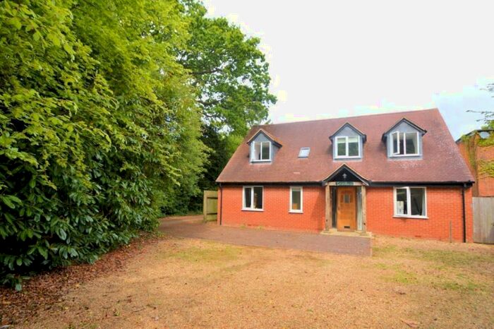 4 Bedroom Detached House To Rent In South Stoke Road, Woodcote, Reading, RG8