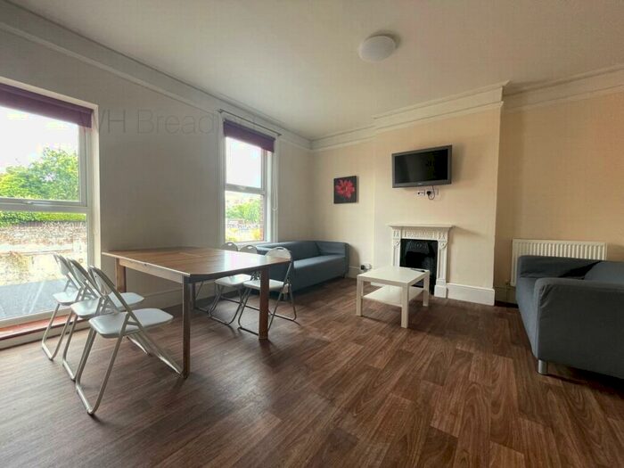 6 Bedroom Apartment To Rent In Martyrs Field Road, Canterbury, CT1