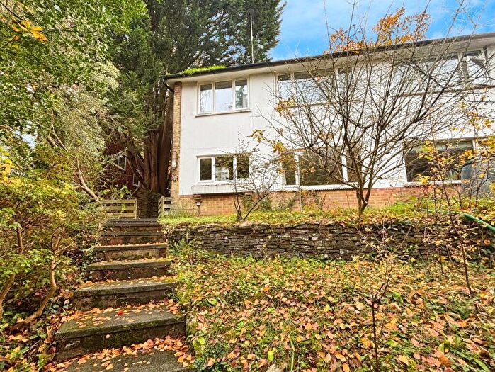 3 Bedroom Semi-Detached House For Sale In Copperfield Road, Southampton, SO16