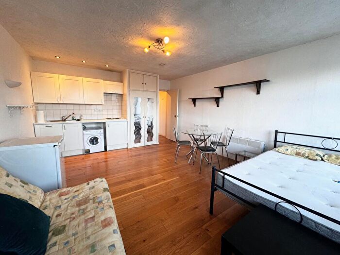 Studio To Rent In Commercial Road, Bournemouth, BH2