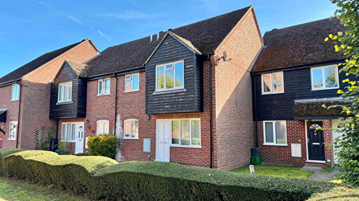 2 Bedroom Maisonette For Sale In Northcroft Lane, Newbury, RG14