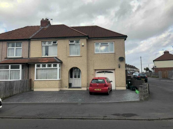 4 Bedroom End Of Terrace House To Rent In Northville Road, Bristol, Gloucestershire, BS7