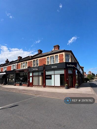 2 Bedroom Flat To Rent In The Broadway, Broadstairs, CT10