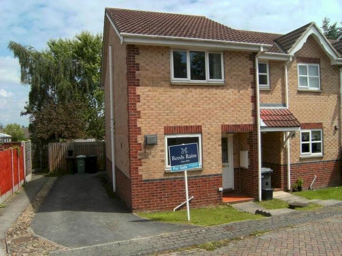 2 Bedroom End Of Terrace House To Rent In Oulton Drive, Oulton, Leeds, West Yorkshire, LS26