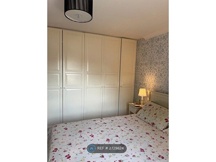 2 Bedroom End Terrace House To Rent In Tarragon Drive, Oxford, OX4