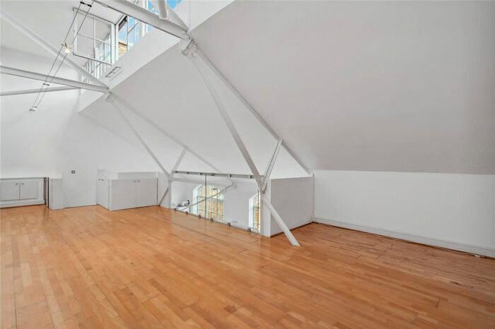 1 Bedroom Flat To Rent In Portobello Road, London, W11