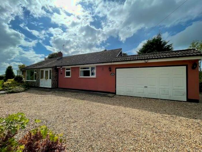 3 Bedroom Bungalow For Sale In Kingsfield Road, Cosby, Leicester, Leicestershire, LE9