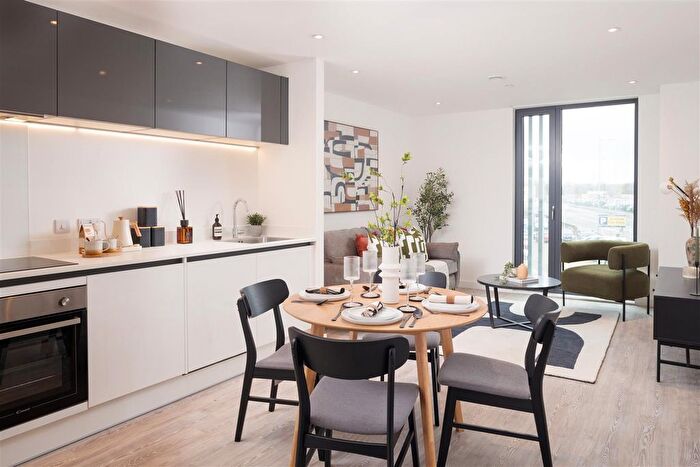 1 Bedroom Flat To Rent In Downtown Victoria North, M4