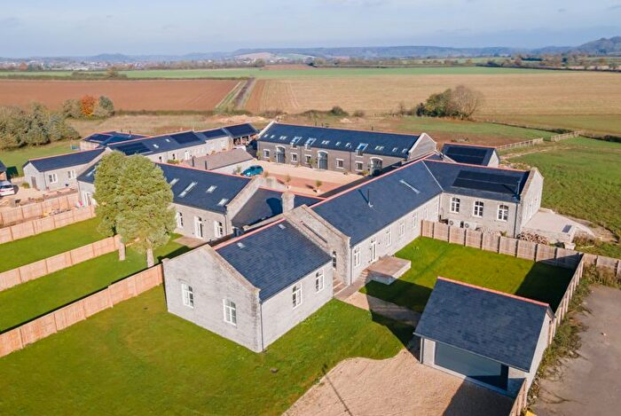 5 Bedroom Semi-Detached Bungalow For Sale In Watts Quarry Lane, Somerton, TA11