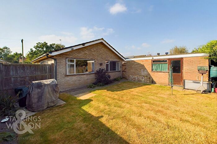3 Bedroom Detached Bungalow For Sale In Borton Road, Blofield Heath, Norwich, NR13