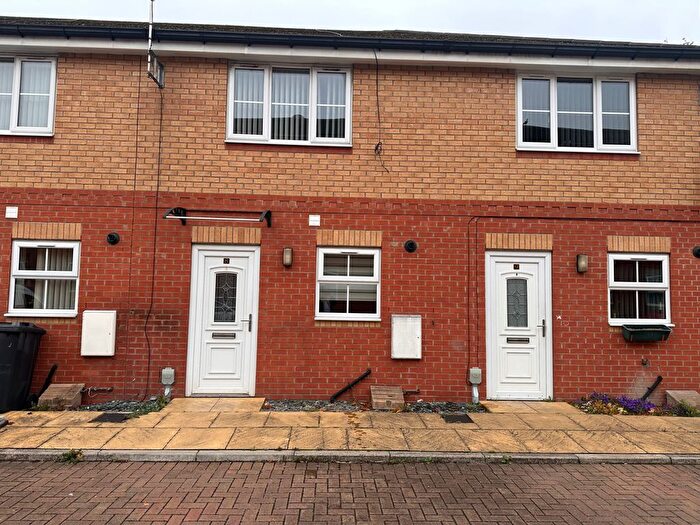 2 Bedroom Terraced House To Rent In Rose Mews, Hull, Yorkshire, HU2