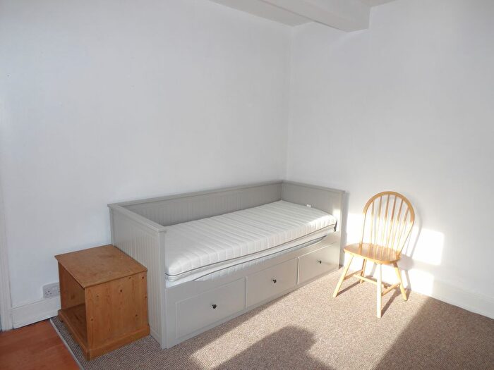 1 Bedroom Flat To Rent In Cross Street, Chesterfield, S40