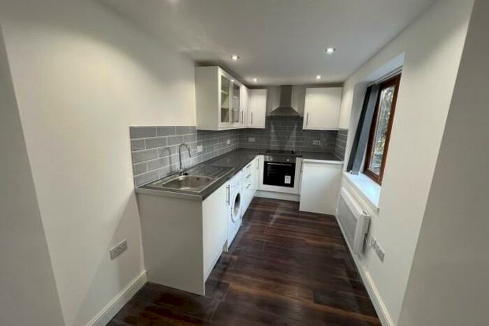 1 Bedroom Flat To Rent In Rhigos Gardens Cardiff, CF24