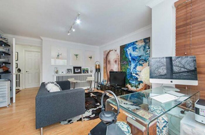 3 Bedroom Mews To Rent In Linhope Street, Marylebone, London, NW1