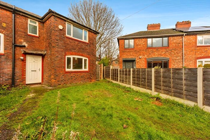 3 Bedroom Semi-Detached House To Rent In Pownall Avenue, Withington, M20