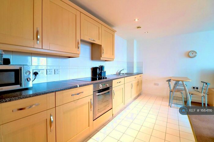 1 Bedroom Flat To Rent In Fairmeadow, Kent, ME14