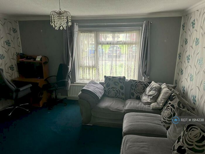2 Bedroom Flat To Rent In Chiltern Green, Southampton, SO16