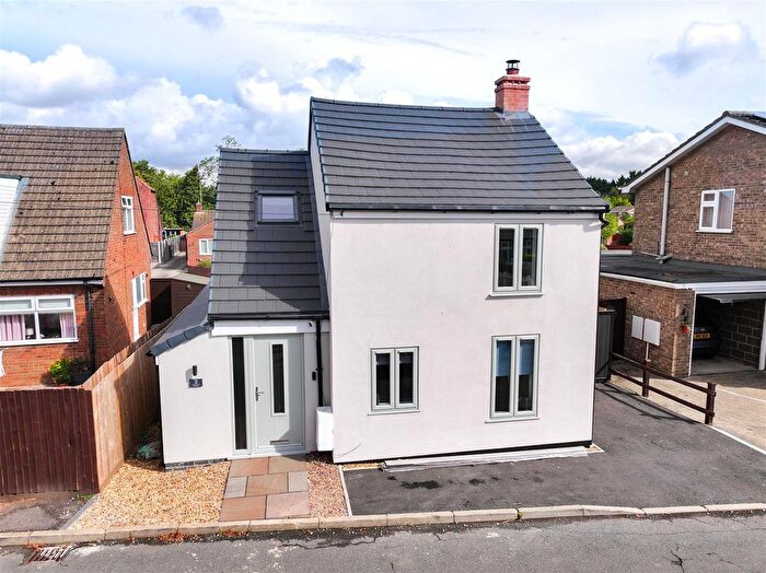 2 Bedroom Cottage For Sale In Mill Lane, Whaplode, Spalding, PE12