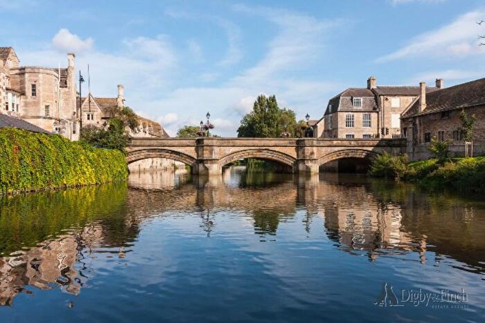 5 Bedroom House For Sale In Hereward Place, Stamford, PE9