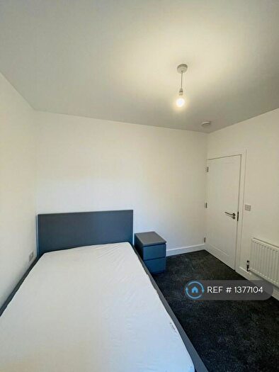 4 Bedroom Terraced House To Rent In Queen Street, Treforest, CF37
