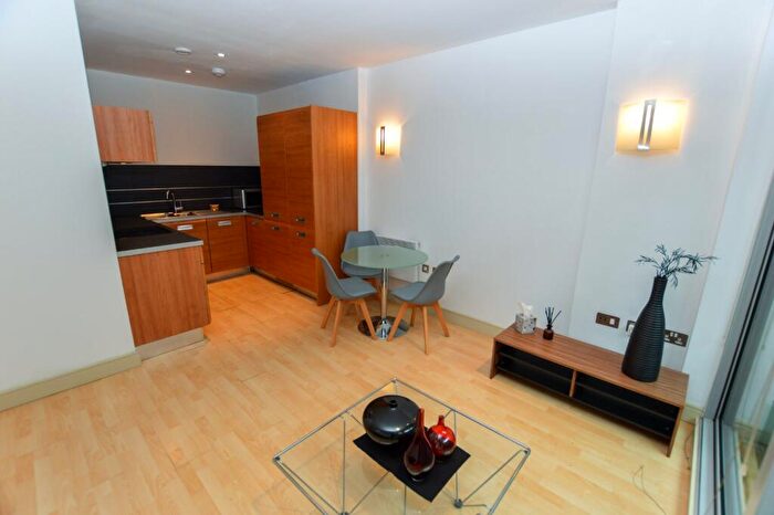 1 Bedroom Flat To Rent In Great Northern Tower, Watson Street, Deansgate, Manchester, M3
