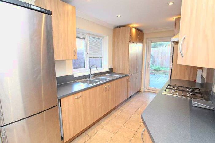 4 Bedroom Property To Rent In Palace Road, Bounds Green, N11