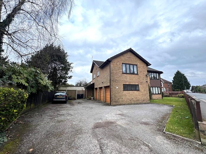 2 Bedroom Flat To Rent In Heron Court Road, Bournemouth, Dorset, BH3