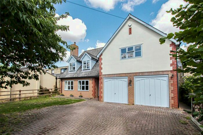 4 Bedroom Detached House For Sale In Waterbeach Road, Landbeach, Cambridge, Cambridgeshire, CB25