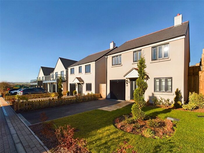 3 Bedroom Detached House For Sale In Foxglove Court, Devon, EX20