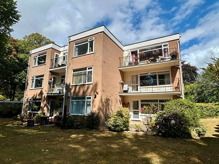2 Bedroom Flat For Sale In Portarlington Road, Westbourne, BH4