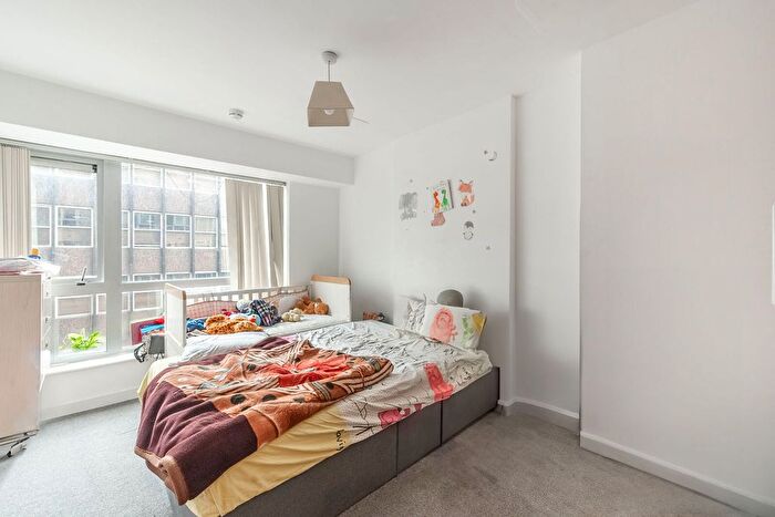 2 Bedroom Flat To Rent In Headstone Road, Harrow, HA1