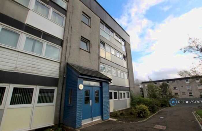 3 Bedroom Flat To Rent In Glenacre Road, Cumbernauld, G67