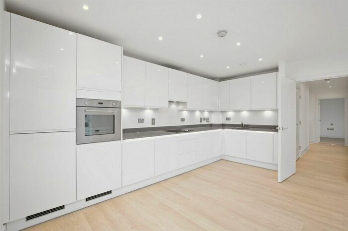 2 Bedroom Flat To Rent In Park Royal, London, NW10