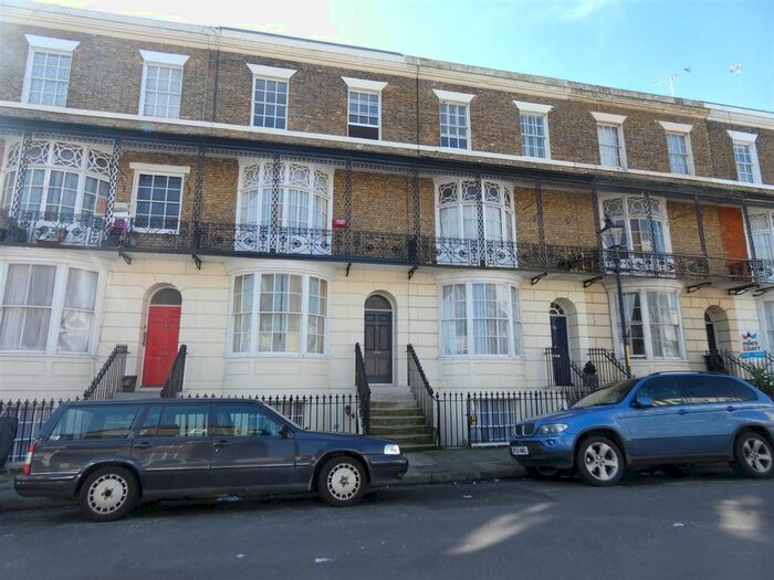 2 Bedroom Flat To Rent In Augusta Road, Ramsgate, CT11
