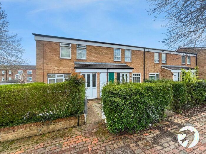 3 Bedroom End Of Terrace House To Rent In Bromley Close, Chatham, Kent, ME5