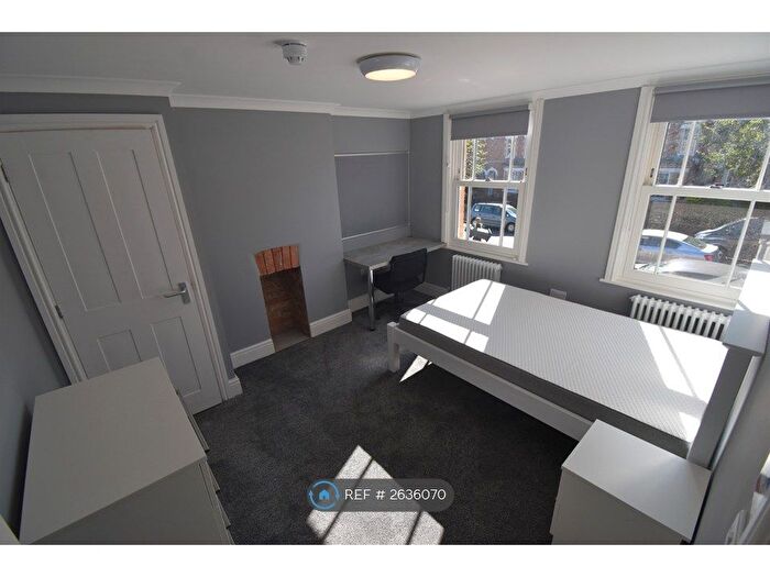 6 Bedroom Semi-detached House To Rent In Addington Road, Reading, RG1