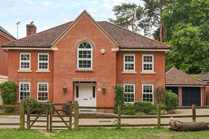 5 Bedroom Detached House For Sale In Maurice Way, Marlborough, SN8